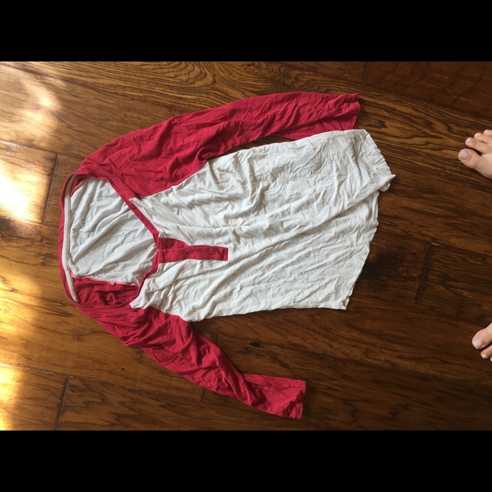 American eagle size medium red baseball T-shirt